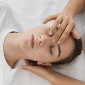 Massage relaxant et hydratant du visage