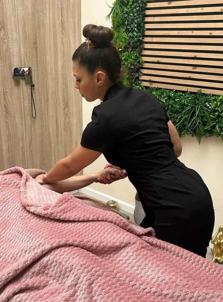 Massage lift des bras